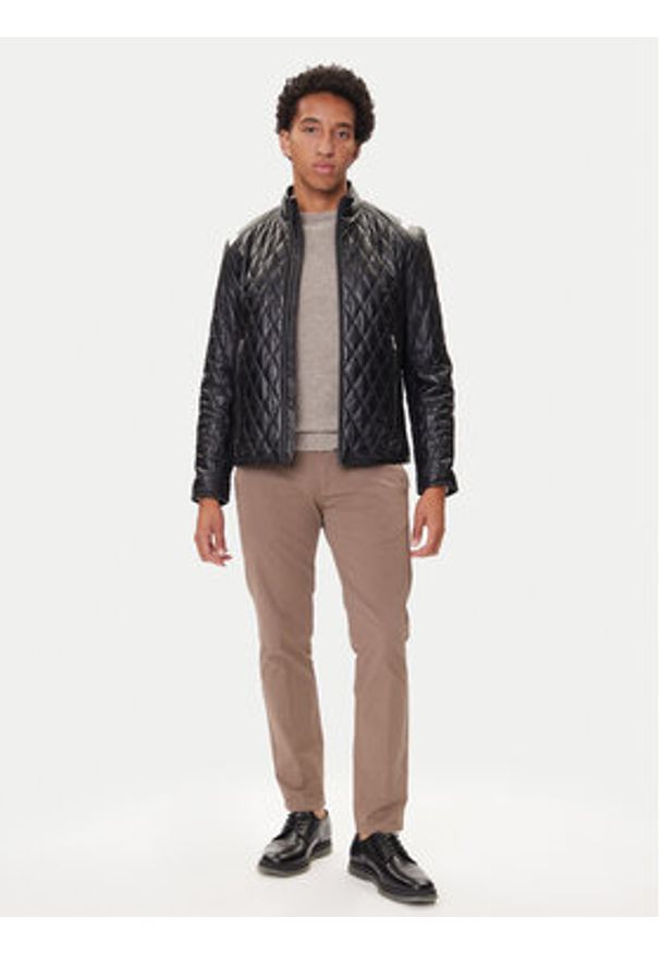 JOOP! Kurtka skórzana 17 Boys 1500150 80000851 Czarny Regular Fit. Kolor: czarny. Materiał: skóra