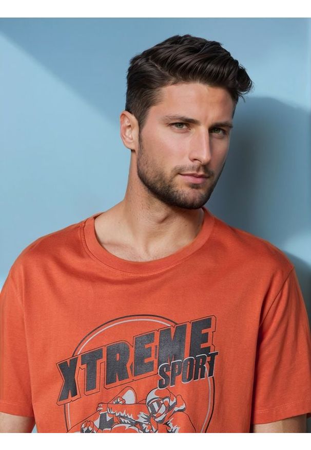 Sinsay - Piżama dwuczęściowa - pomarańczowy. Kolor: pomarańczowy. Materiał: bawełna. Długość: krótkie. Wzór: nadruk