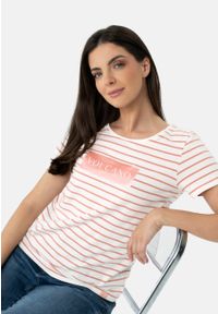 Volcano - T-shirt w paski T-VIV. Kolor: pomarańczowy. Materiał: bawełna, skóra, materiał. Długość rękawa: krótki rękaw. Długość: krótkie. Wzór: paski. Styl: klasyczny #1