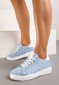 Born2be - Niebieskie Płaskie Sznurowane Sneakersy z Wzorem Imitującym Napis Miremia. Okazja: na co dzień. Nosek buta: okrągły. Zapięcie: sznurówki. Kolor: niebieski. Materiał: jeans. Wzór: napisy. Obcas: na płaskiej podeszwie #4