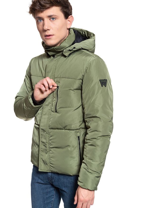 Wrangler - WRANGLER PROTECTOR JACKET MĘSKA KURTKA ZIMOWA CLOVER GREEN W4A2W3G05 112129068. Typ kołnierza: kaptur. Materiał: puch. Sezon: zima