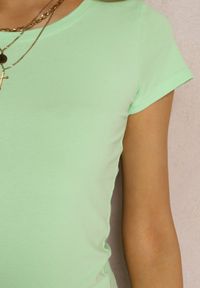 Renee - Jasnozielony T-shirt Kahlisiphe. Okazja: do domu, na co dzień. Kolor: zielony. Materiał: bawełna, dzianina. Długość rękawa: krótki rękaw. Długość: krótkie. Styl: wakacyjny, casual
