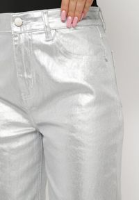 Born2be - Srebrne Szerokie Spodnie Metaliczne Maly. Kolor: srebrny #6