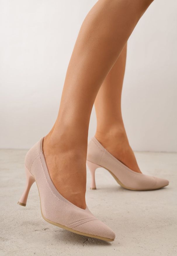 Renee - Różowe Dzianinowe Szpilki VICES z Wkładką Soft-Pillow i Miękkim Zapiętkiem Thene. Nosek buta: szpiczasty. Kolor: różowy. Materiał: dzianina. Szerokość cholewki: normalna. Obcas: na szpilce. Styl: klasyczny. Wysokość obcasa: średni