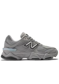 Buty dziecięce New Balance GC9060GB - szare. Okazja: na uczelnię, na co dzień. Kolor: szary. Materiał: guma, syntetyk, materiał. Szerokość cholewki: normalna. Sport: turystyka piesza