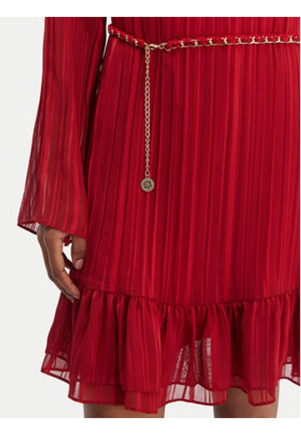 Guess Sukienka codzienna W6RK37 WJ712 Czerwony Regular Fit. Okazja: na co dzień. Kolor: czerwony. Materiał: syntetyk. Typ sukienki: proste. Styl: casual