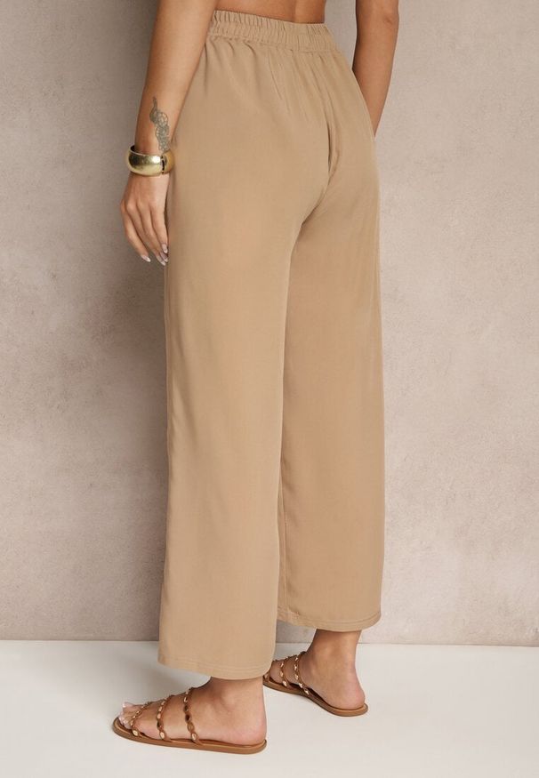 Renee - Ciemnobeżowe Spodnie z Bawełny Typu Palazzo z Gumką w Talii Fieana. Okazja: na spacer. Kolor: beżowy. Materiał: bawełna