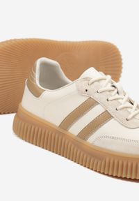 Born2be - Beżowo-Brązowe Skórzane Sneakersy Klasyczne Tenisówki z Zamszu Naturalnego Teniresela. Okazja: na co dzień. Kolor: beżowy. Materiał: zamsz, skóra #3