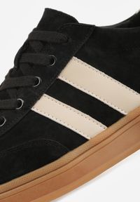 Renee - Czarne Sneakersy ze Skóry Naturalnej z Geometrycznym Wzorem Zetisius. Okazja: na co dzień. Kolor: czarny. Materiał: skóra. Wzór: geometria #3