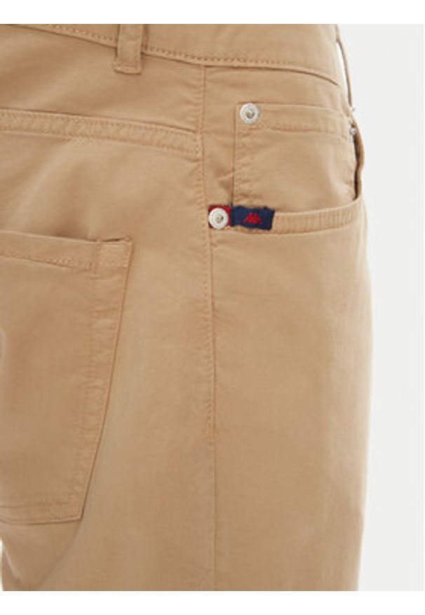 Kappa Spodnie materiałowe Gabardine 67117PW Beżowy Regular Fit. Kolor: beżowy. Materiał: bawełna