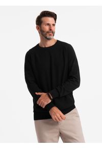 Ombre Clothing - Męski sweter raglan z prążkowanymi rękawami – czarny V2 - Rozmiar: M. Okazja: na co dzień. Kolor: czarny. Materiał: prążkowany. Długość rękawa: raglanowy rękaw. Wzór: aplikacja, ze splotem, prążki, jednolity. Styl: casual