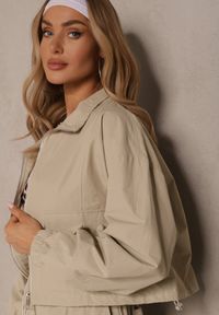Renee - Jasnobeżowy Komplet z Bawełną Spódnica i Rozpinana Bluza Evorea. Kolor: beżowy. Materiał: bawełna #4