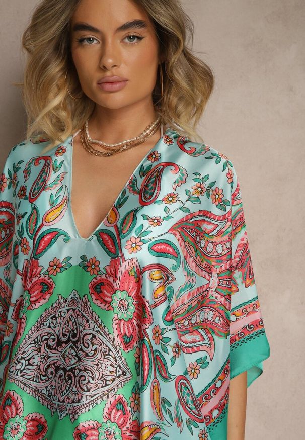 Renee - Zielone Ponczo Narzutka z Wiskozy i Jedwabiu w Stylu Boho Acera. Kolor: zielony. Materiał: jedwab, wiskoza. Sezon: lato. Styl: boho