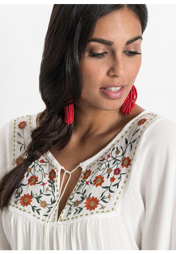 bonprix - Tunika z miękkiej kreszowanej wiskozy. Kolor: biały. Materiał: wiskoza. Wzór: haft