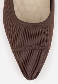 Born2be - Brązowe Czółenka VICES ze Sportowej Tkaniny na Słupku Waesbella. Nosek buta: otwarty. Kolor: brązowy. Materiał: tkanina. Obcas: na słupku. Styl: sportowy. Wysokość obcasa: średni #8