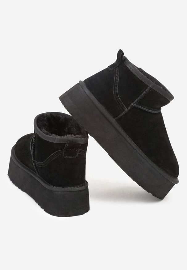 Born2be - Czarne Wsuwane Śniegowce na Platformie z Cholewką z Zamszu Naturalnego Mevelessa. Zapięcie: bez zapięcia. Kolor: czarny. Materiał: zamsz. Szerokość cholewki: normalna. Obcas: na platformie. Styl: elegancki