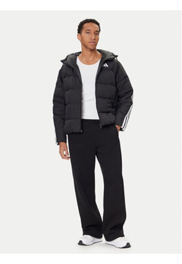 Adidas - adidas Kurtka puchowa Essentials Climawarm 3-Stripes JM4165 Czarny Regular Fit. Kolor: czarny. Materiał: syntetyk