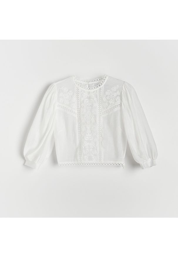Reserved - Bluzka z ażurowym splotem - Biały. Kolor: biały. Wzór: ażurowy, ze splotem