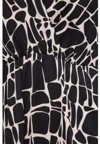 Answear Lab sukienka kolor czarny maxi rozkloszowana. Kolor: czarny. Materiał: satyna, materiał. Długość rękawa: długi rękaw. Wzór: ze splotem. Typ sukienki: rozkloszowane. Styl: wakacyjny. Długość: maxi #5