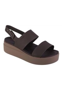 Sandały Crocs Brooklyn Low Wedge 206453-2ZL brązowe. Zapięcie: pasek. Kolor: brązowy. Wzór: paski. Obcas: na koturnie. Wysokość obcasa: średni #1