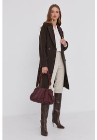 Pinko Płaszcz damski kolor brązowy przejściowy dwurzędowy. Okazja: na co dzień. Kolor: brązowy. Materiał: tkanina. Wzór: gładki. Styl: casual #1