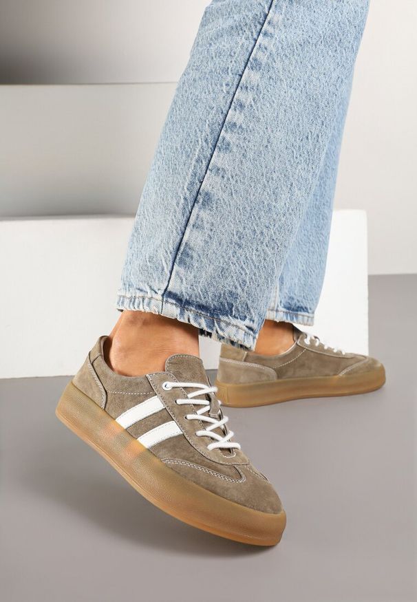 Born2be - Ciemnobeżowe Skórzane Sneakersy w Stylu Kultowych Tenisówek Rerionelle. Okazja: na co dzień. Kolor: beżowy. Materiał: skóra. Szerokość cholewki: normalna