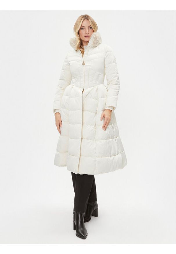 Elisabetta Franchi Kurtka zimowa PI-58Z-36E2-000077 Biały Regular Fit. Kolor: biały. Materiał: syntetyk. Sezon: zima