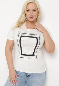 Born2be - Biały Bawełniany T-shirt Koszulka z Krótkim Rękawem Ozdobiona Nadrukiem i Cyrkoniami Codara. Okazja: na co dzień. Kolekcja: plus size. Kolor: biały. Materiał: bawełna. Długość rękawa: krótki rękaw. Długość: krótkie. Wzór: nadruk, aplikacja. Styl: casual #2