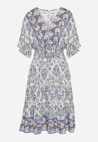 Born2be - Granatowa Sukienka z Wiskozy w Ornamentalny Wzór z Szeroką Gumką w Pasie Tanissla. Okazja: do pracy, na spotkanie biznesowe, na co dzień, na randkę. Typ kołnierza: dekolt w kształcie V. Kolor: niebieski. Materiał: wiskoza. Długość rękawa: krótki rękaw. Sezon: wiosna, lato. Styl: klasyczny, casual, elegancki, biznesowy #4