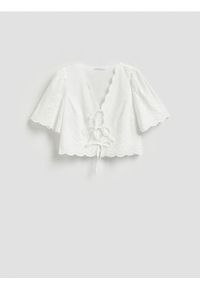 Reserved - Bluzka z ażurowymi detalami - biały. Kolor: biały. Materiał: bawełna, tkanina. Wzór: ażurowy #1