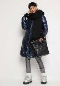 Born2be - Granatowa Pikowana Kurtka z Kapturem i Futerkiem Sahria. Okazja: na co dzień. Typ kołnierza: kaptur. Kolor: niebieski. Materiał: futro. Sezon: zima. Styl: klasyczny, casual, elegancki #5