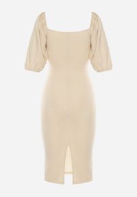 Born2be - Beżowa Sukienka Dopasowana z Paskiem i Klamrą w Talii oraz Bufiastymi Rękawami Lurdia. Okazja: na ślub cywilny, na wesele. Kolor: beżowy. Wzór: aplikacja. Styl: elegancki #8