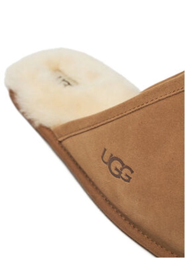 Ugg Kapcie M Scuff 1101111 Brązowy. Kolor: brązowy. Materiał: skóra