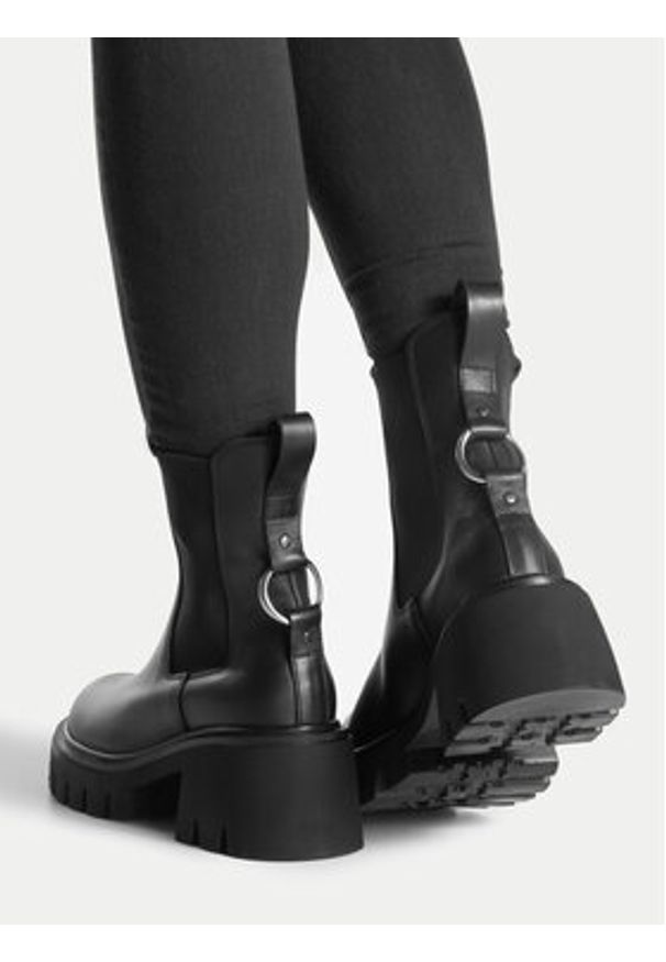 Badura Botki 8108 Czarny. Kolor: czarny. Materiał: skóra