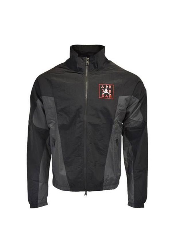 Kurtka uniwersalna męska Nike AJ5 Jacket. Kolor: czarny, szary, wielokolorowy. Materiał: syntetyk. Sport: bieganie