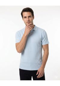 Dzianinowa Koszulka Polo - Dekolt Bez Guzików - Brave Soul - Błękitna. Okazja: na co dzień. Typ kołnierza: polo. Kolor: niebieski. Materiał: elastan, bawełna. Styl: casual #6