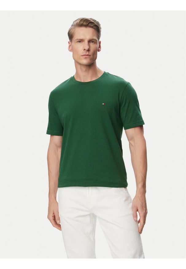 TOMMY HILFIGER - Tommy Hilfiger T-Shirt Ess Seasonal MW0MW39995 Zielony ciemny Regular Fit. Kolor: zielony. Materiał: bawełna