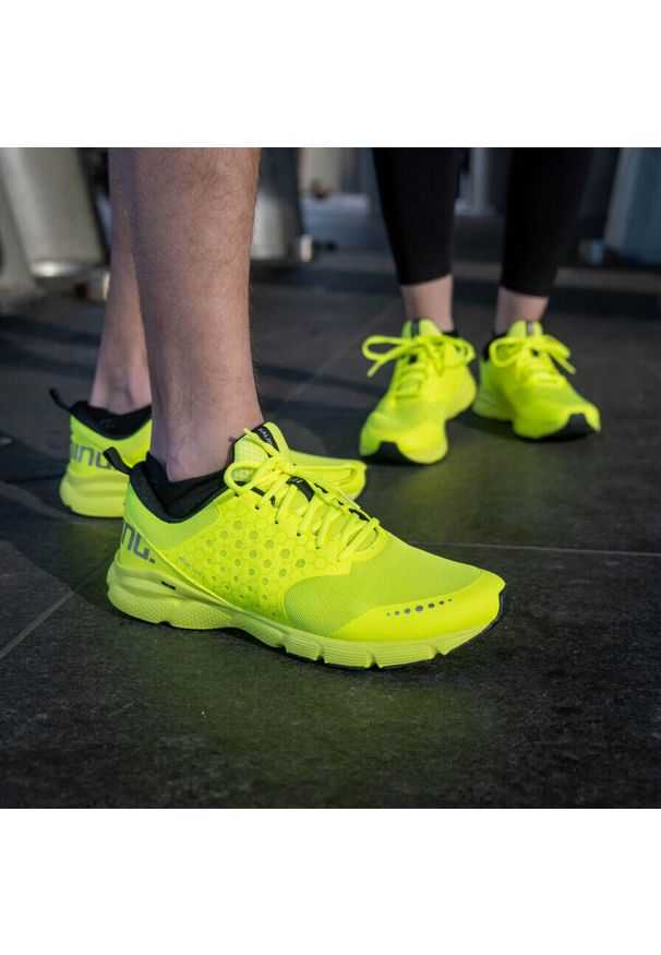 SALMING - Buty do chodzenia męskie Salming Recoil Lyte 2. Zapięcie: sznurówki. Kolor: żółty. Materiał: materiał, syntetyk, tkanina. Szerokość cholewki: normalna. Sport: turystyka piesza