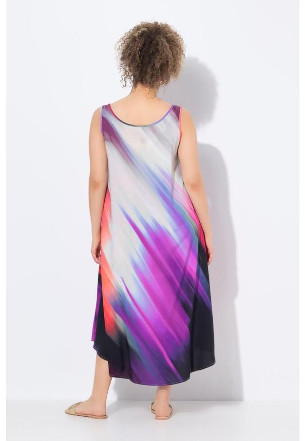 ULLA POPKEN - Damskie Sukienka krój trapezowy dekolt w serek bez rękawów. Typ kołnierza: dekolt w serek. Kolekcja: plus size. Kolor: czarny. Materiał: materiał, wiskoza. Długość rękawa: bez rękawów. Typ sukienki: trapezowe. Styl: sportowy