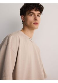 Reserved - T-shirt oversize - jasnoszary. Kolor: szary. Materiał: bawełna, dzianina