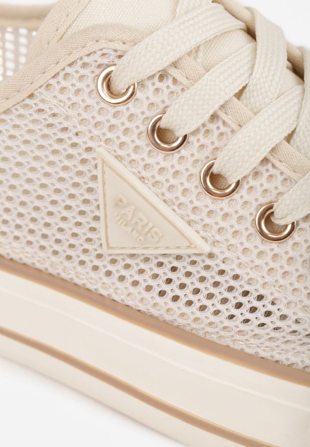 Born2be - Beżowe Klasyczne Trampki z Ażurową Cholewką Volirae. Kolor: beżowy. Materiał: jeans. Szerokość cholewki: normalna. Wzór: ażurowy. Sezon: wiosna, lato. Styl: klasyczny
