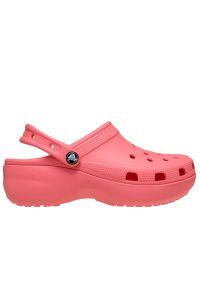 Klapki damskie Crocs Classic Platform Clog 206750-6UI - różowe. Kolor: różowy. Materiał: materiał. Sezon: lato. Obcas: na platformie. Styl: klasyczny #1