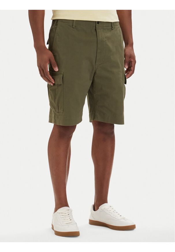 TOMMY HILFIGER - Tommy Hilfiger Szorty materiałowe Twill Cargo MW0MW42350 Khaki Relaxed Fit. Kolor: brązowy. Materiał: bawełna