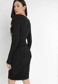 Born2be - Czarna Sukienka Evothee. Kolor: czarny. Materiał: dzianina, wiskoza. Długość rękawa: długi rękaw. Typ sukienki: kopertowe. Długość: mini #3