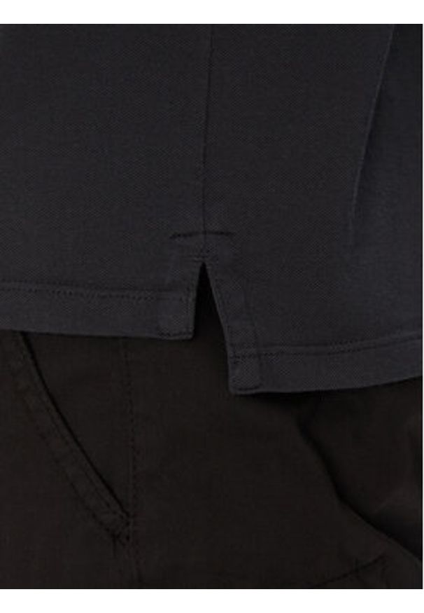 C.P. Company Polo 18CMPL130A006263G Czarny Regular Fit. Typ kołnierza: polo. Kolor: czarny. Materiał: syntetyk, bawełna