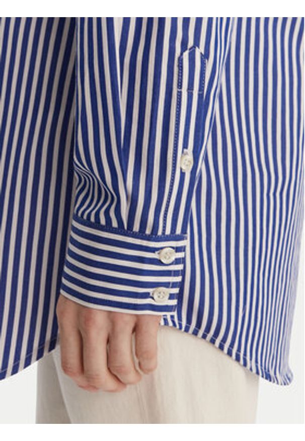 Guess Koszula W6GH39 W1849 Niebieski Relaxed Fit. Kolor: niebieski. Materiał: bawełna