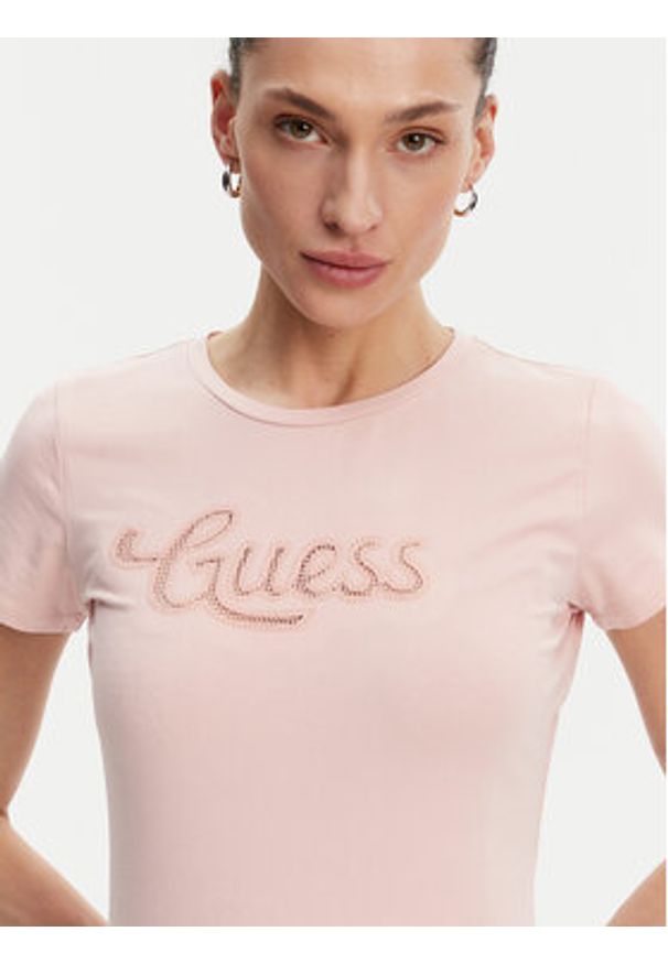 Guess T-Shirt W5GI47 KA0Q1 Różowy Slim Fit. Kolor: różowy. Materiał: bawełna