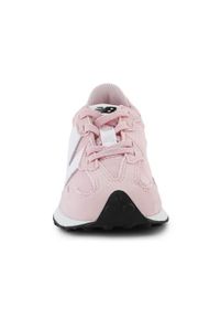 Buty do chodzenia dla dzieci New Balance 327. Zapięcie: sznurówki. Kolor: różowy. Materiał: guma, materiał, tkanina, syntetyk. Szerokość cholewki: normalna. Sport: turystyka piesza
