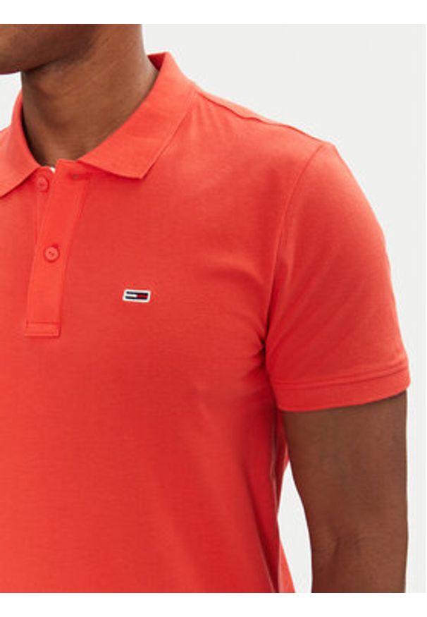 Tommy Jeans Polo DM0DM20676 Czerwony Slim Fit. Typ kołnierza: polo. Kolor: czerwony. Materiał: bawełna