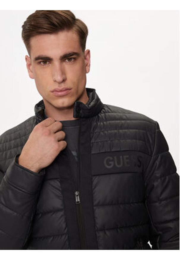 Guess Kurtka przejściowa M4YL16 WFHD0 Czarny Regular Fit. Kolor: czarny. Materiał: skóra